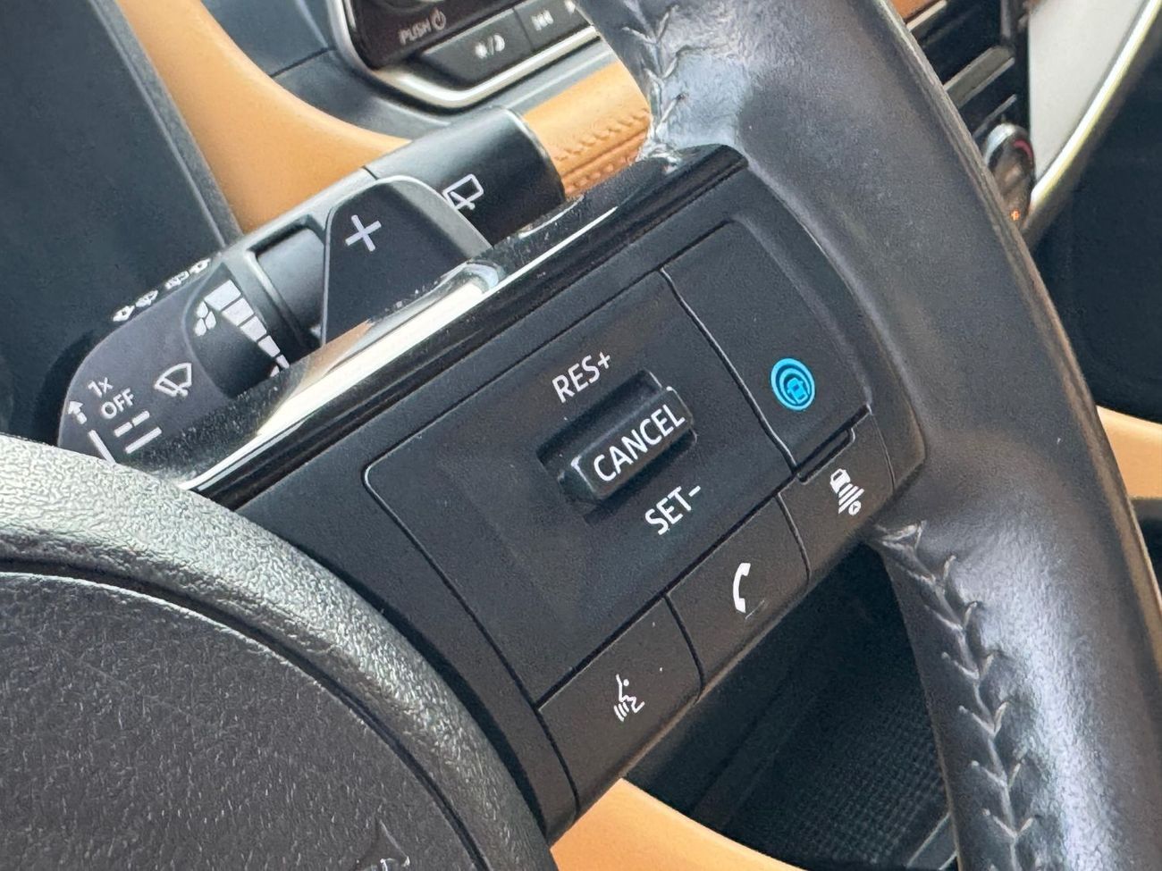 Nissan Rogue 2.5L V4 / LOW MILEAGE 56000 ONLY / PANORAMA / ACTIVE RADAR / ROAD ASSIST / REMOTE START