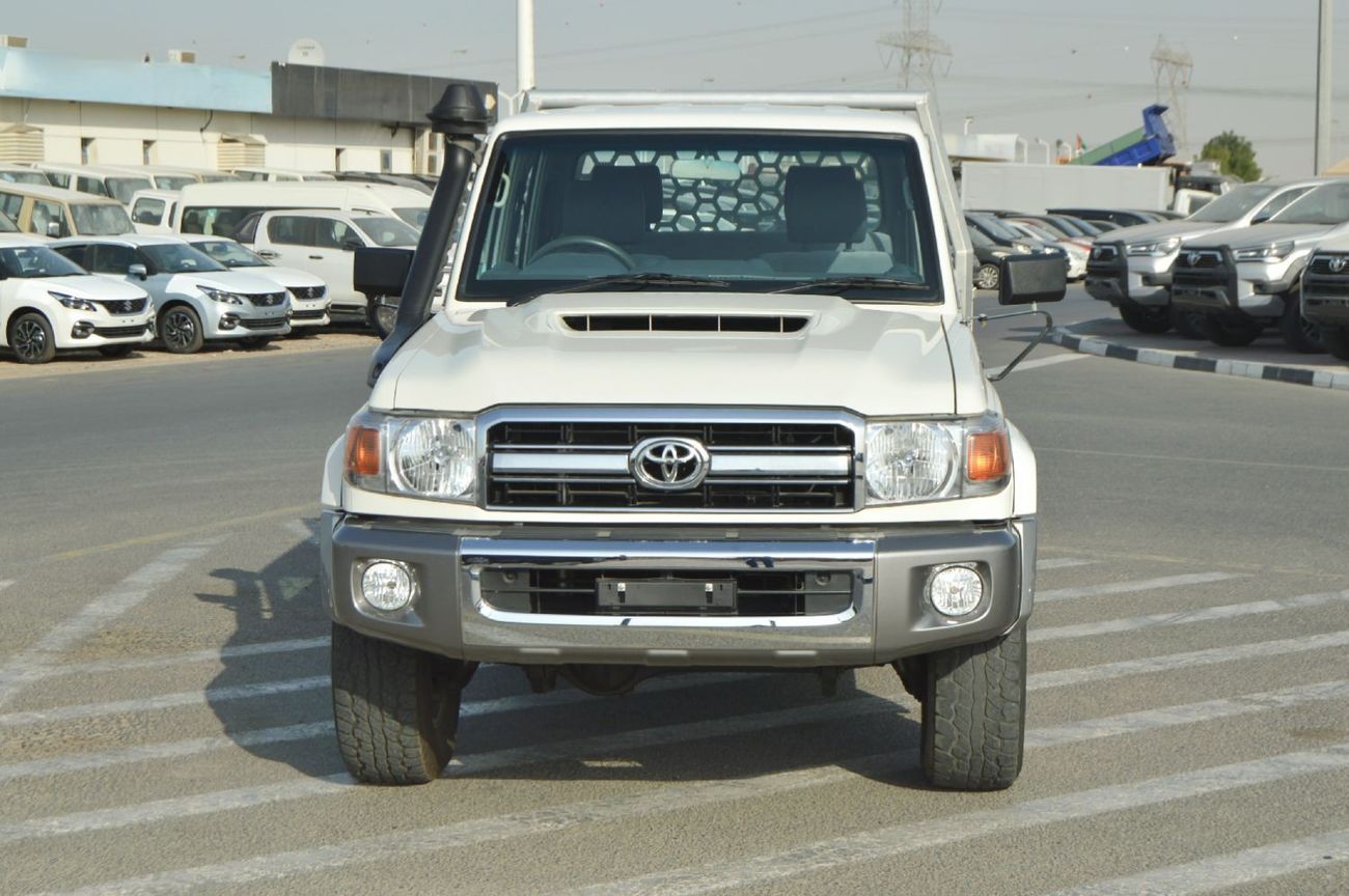 تويوتا لاند كروزر بيك آب 4.5L Double cabin