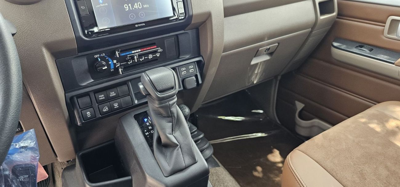 Toyota Land Cruiser 70 2024 toyota land cruiser hardtop 5door 4.0L A/T