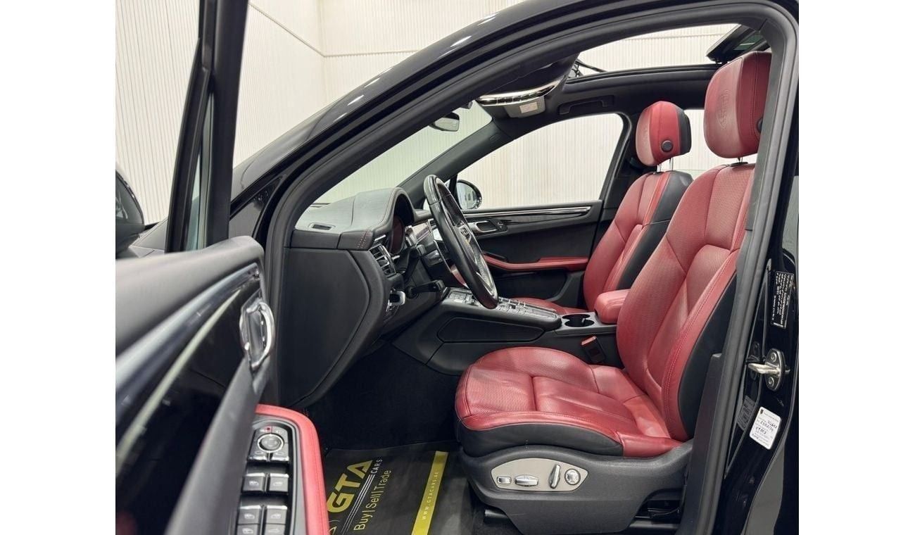 بورش ماكان 2021 Porsche Macan, Mar 2025 Porsche Warranty, Full Service History, GCC