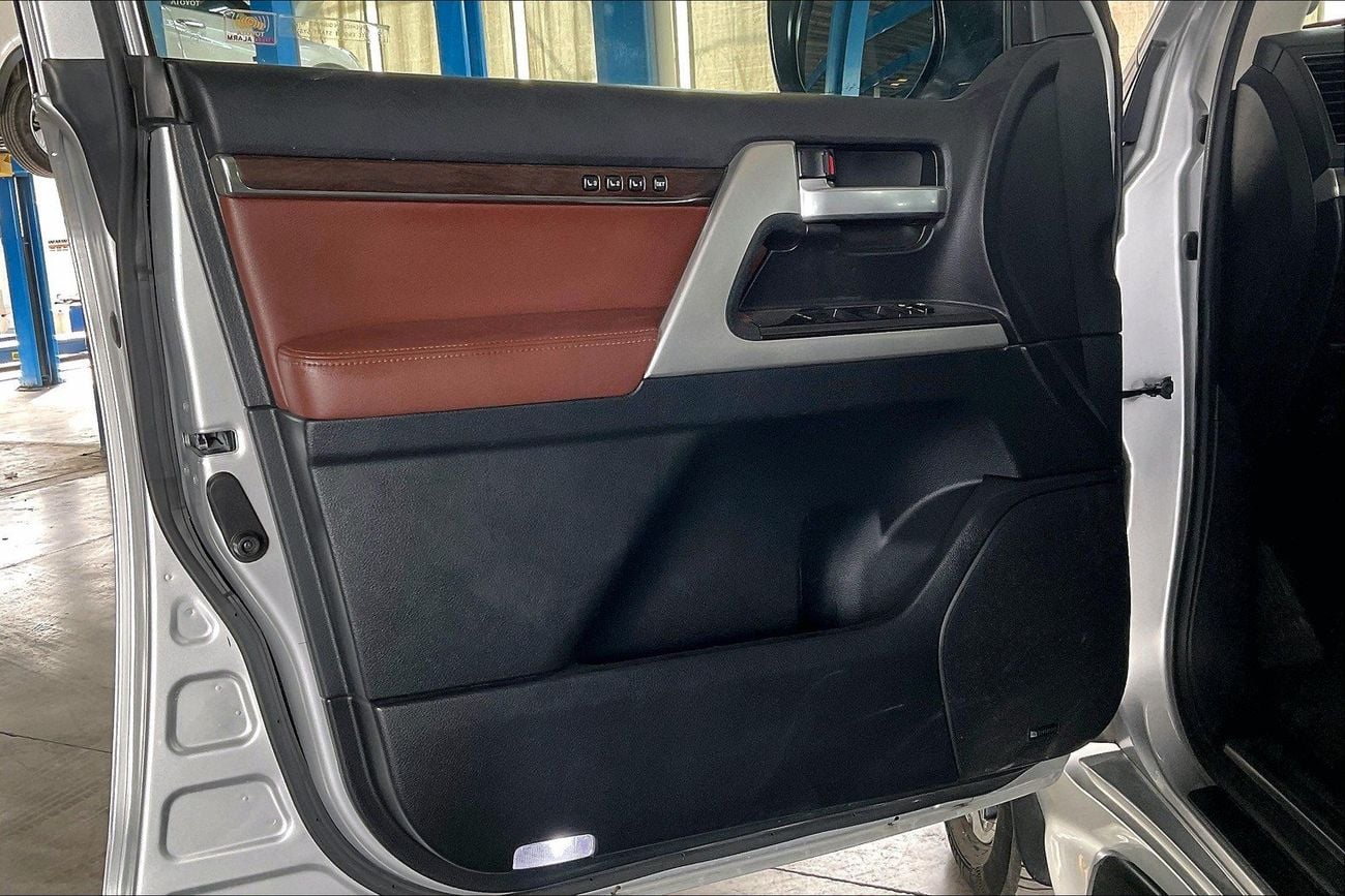 Toyota Land Cruiser VXR | upto AED 20,000 Ramadan Discount | Guaranteed Warranty | 0 Down Payment