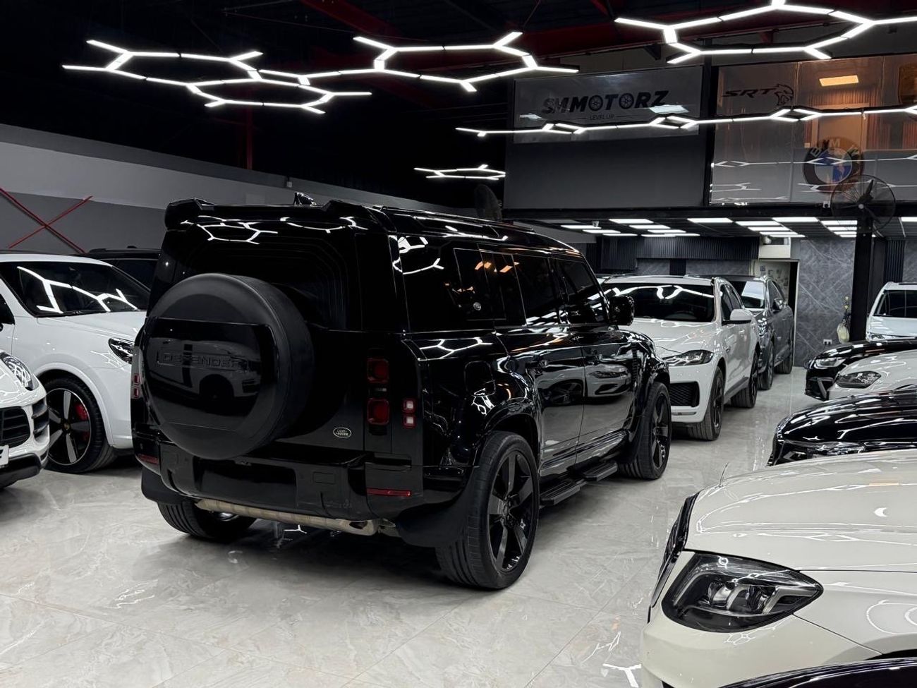 Land Rover Defender P400 110 HSE 3.0L (5 Seater)