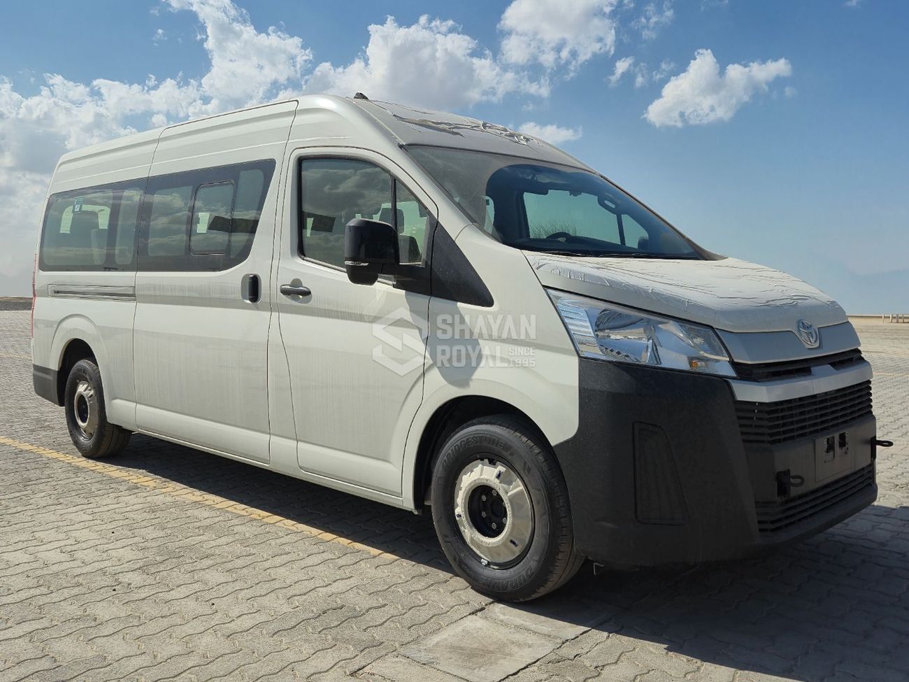 Toyota Hiace 3.5L PETROL V6 DX MT 13-SEATS RWD 2026MY