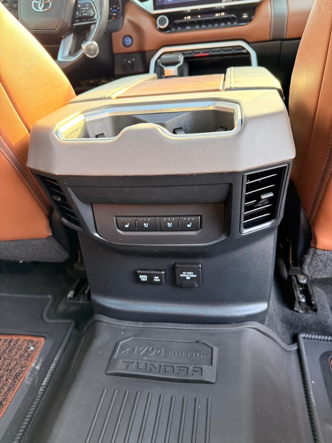 Toyota Tundra  HYBRID 360 Camera, panoramic, head up display 2023