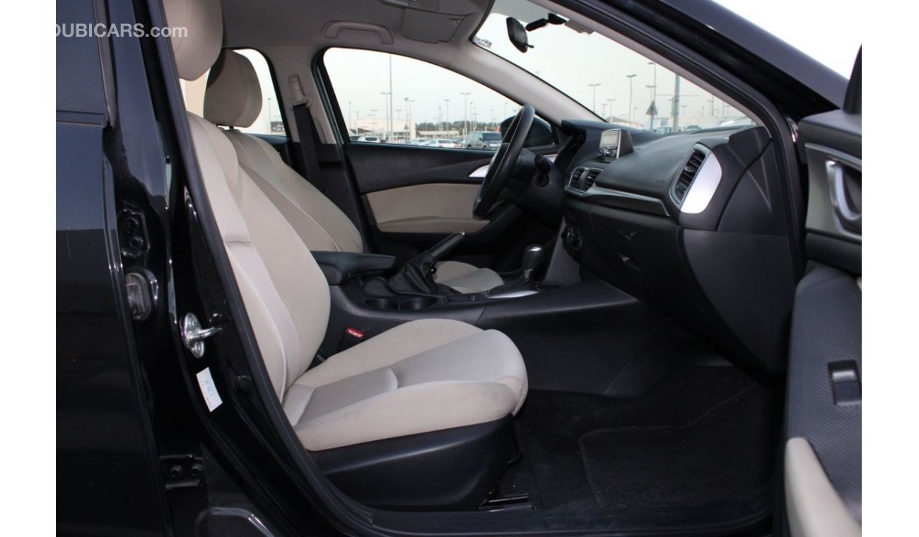 Mazda 3 Mazda 3 GCC in excellent condition without accidents, very clean from inside and outside