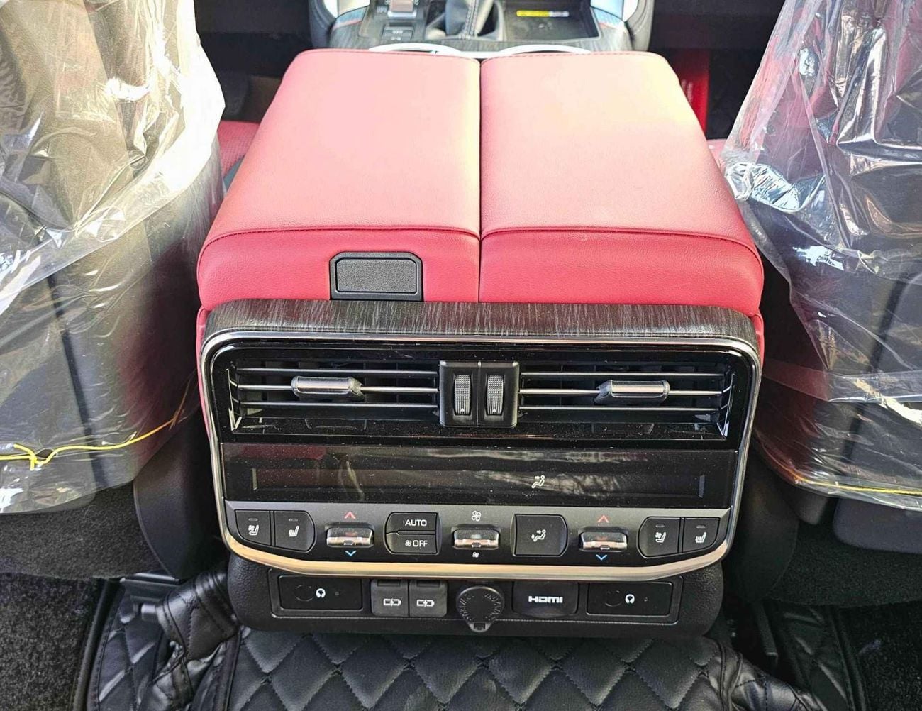 تويوتا لاند كروزر GR SPORT || 3.3L Diesel V6 / RADAR / BIG DVD / REAR ENTERTAINMENT DVD / COOL BOX (CODE#LCDGR)