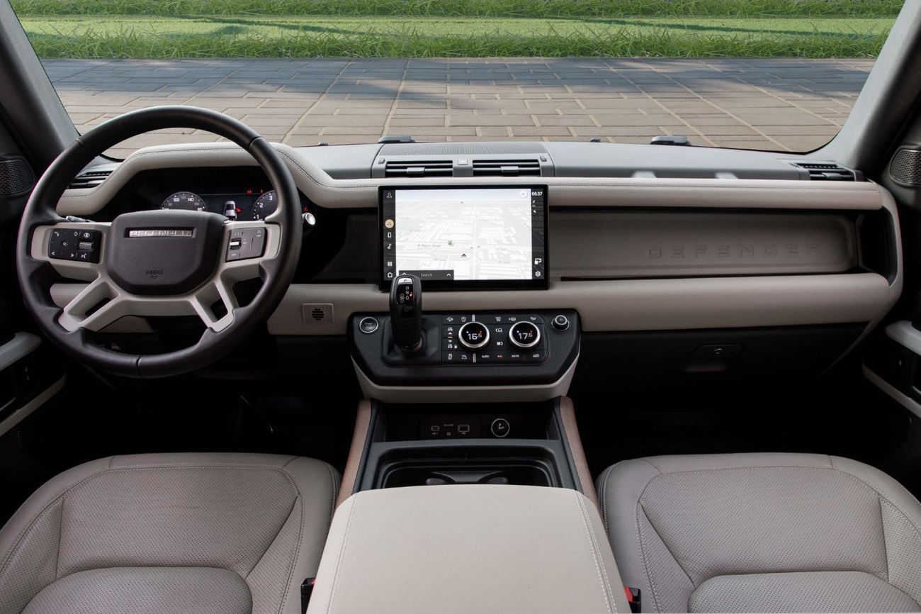 لاند روفر ديفندر 6,384 P.M  | 0% Downpayment | DEFENDER 110 P300 | AGENCY WARRANTY!