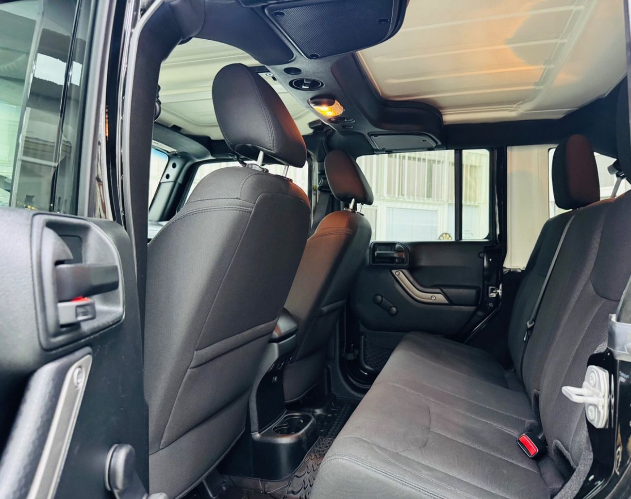 Jeep Wrangler Unlimited Sport S 3.6L A/T