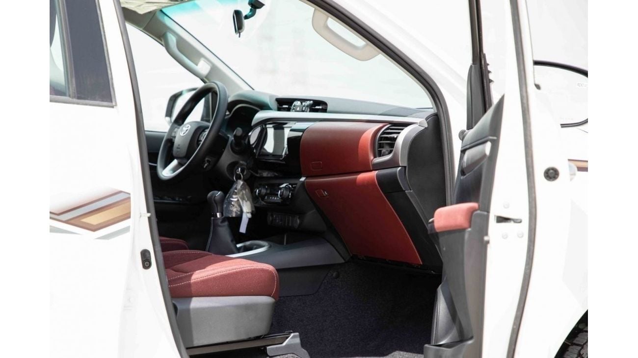 Toyota Hilux 2024 Toyota Hilux 4x4 DC 2.8 SR5 - Super White inside Maroon | Export Only
