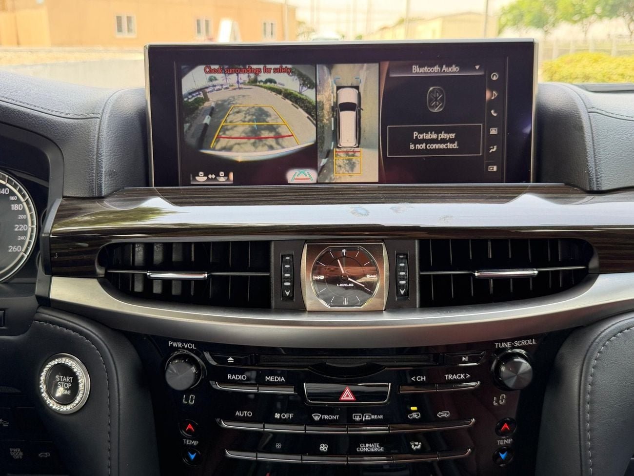 لكزس LX 570 SIGNATURE PLATINUM