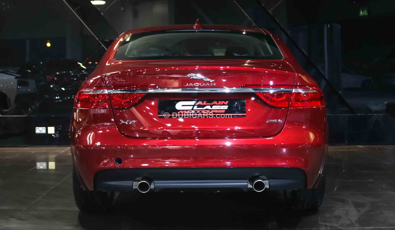 جاكوار XF 2.5 T