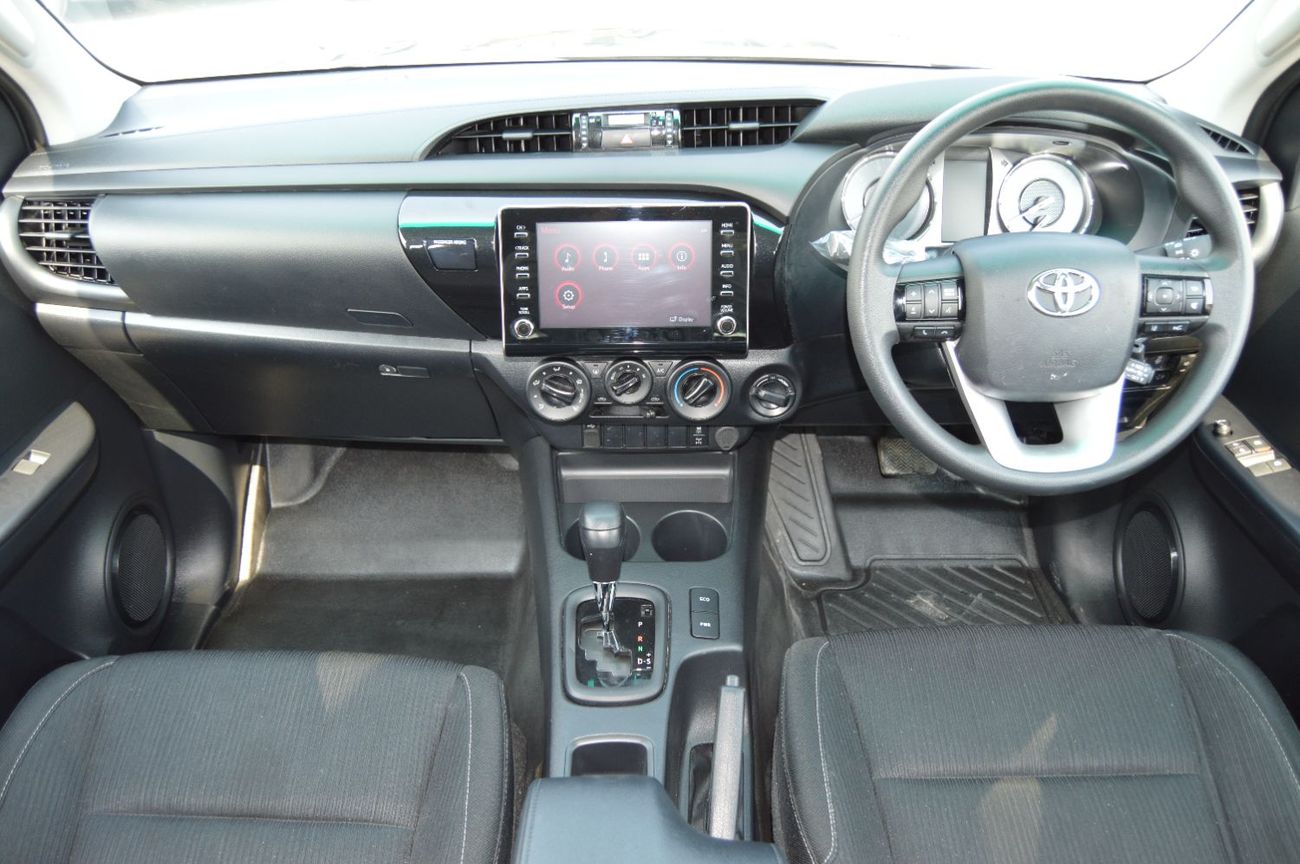 Toyota Hilux Double cabin 2.8L, perfect inside and outside