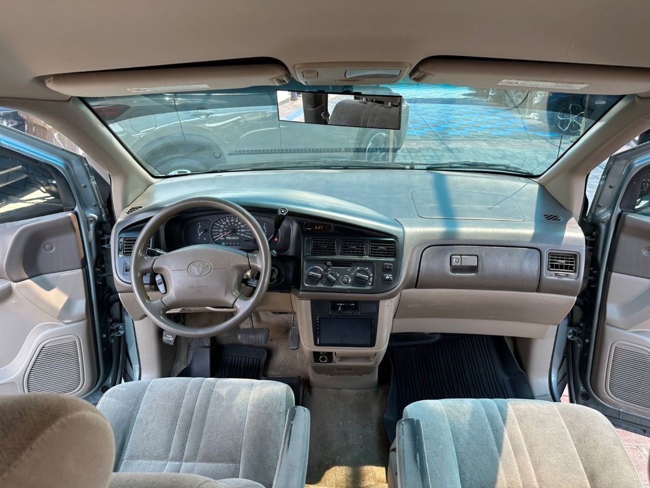 Toyota Sienna 1999 3.0L 7seat