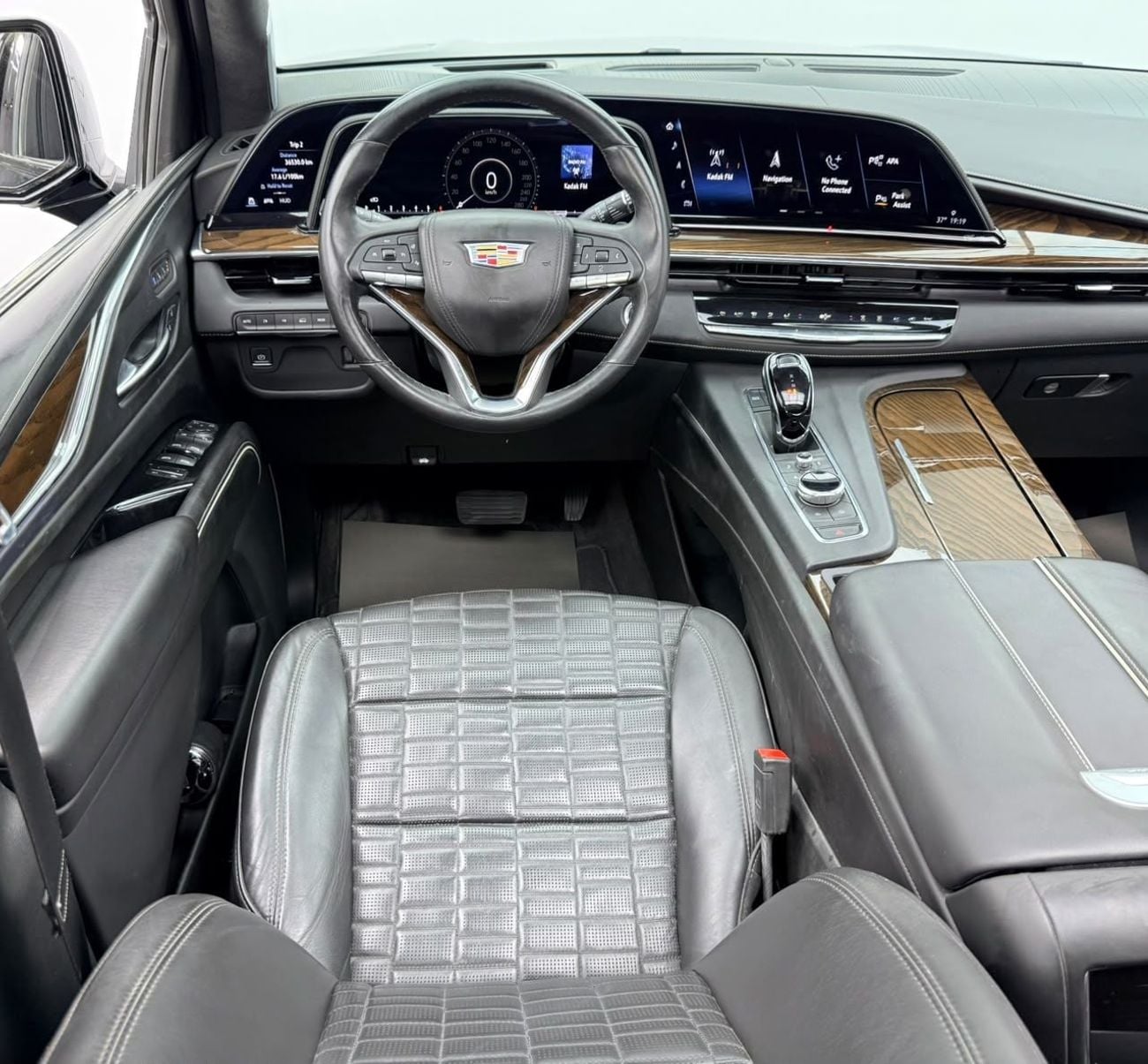 Cadillac Escalade SPORT PLATINUM 2023 Cadillac Escalade Sport Platinum, Excellent Condition, European Specs.