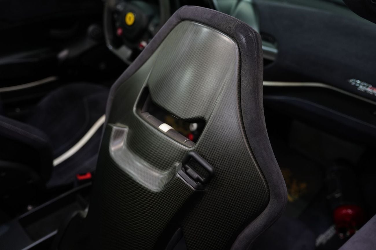 Ferrari 488 Pista Atelier Ferrari, Apple CarPlay, JBL Audio, Special Exterior Carbon Pack, Al Tayer Warranty + Service