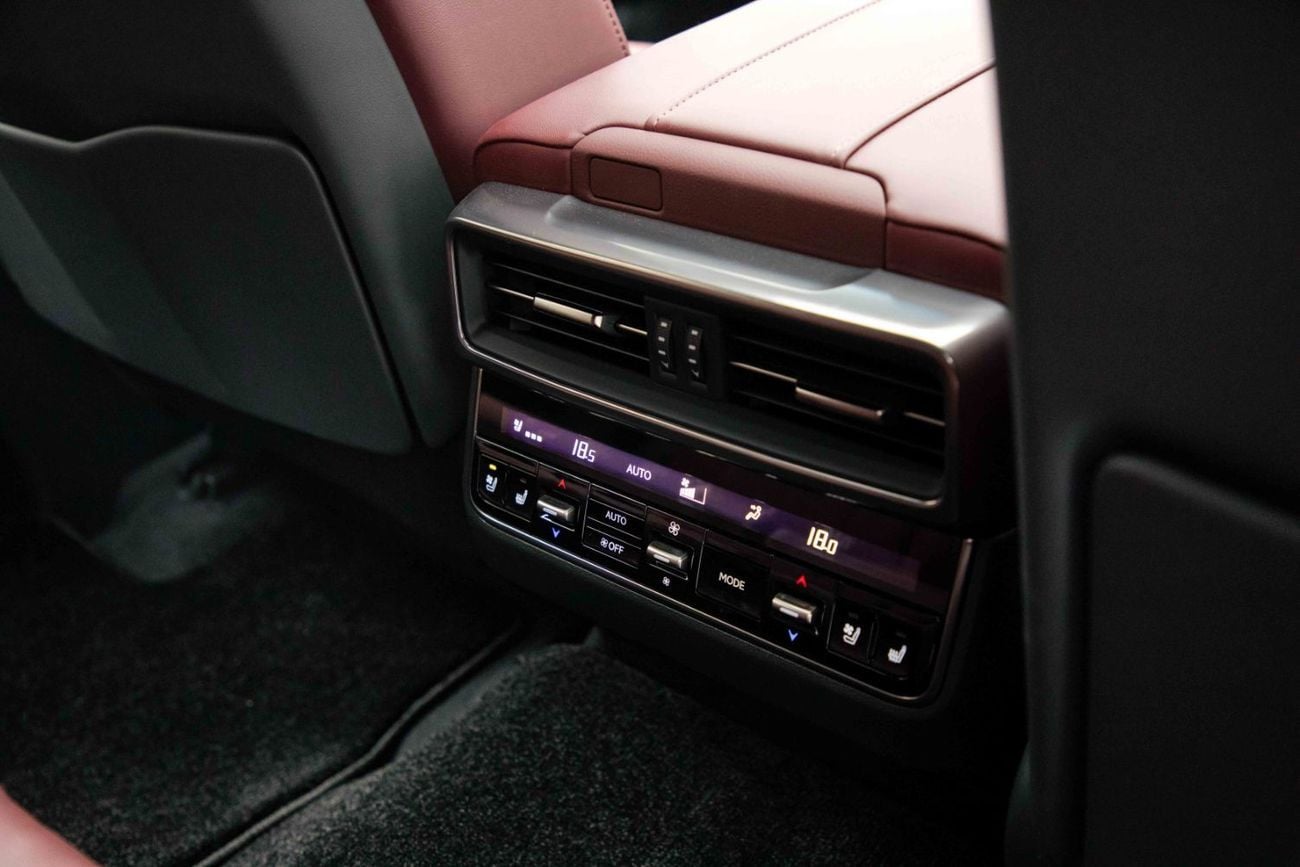 Lexus LX 600 Signature 3.5L - Sonic Quartz Inside Red | Export Only