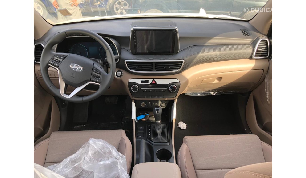 Hyundai Tucson Tucson 2.0L, SPECIAL LED, DVD+ Rear Camera, 2-Pwr Seats, Alloy Rims 18'', خصيصا للسود