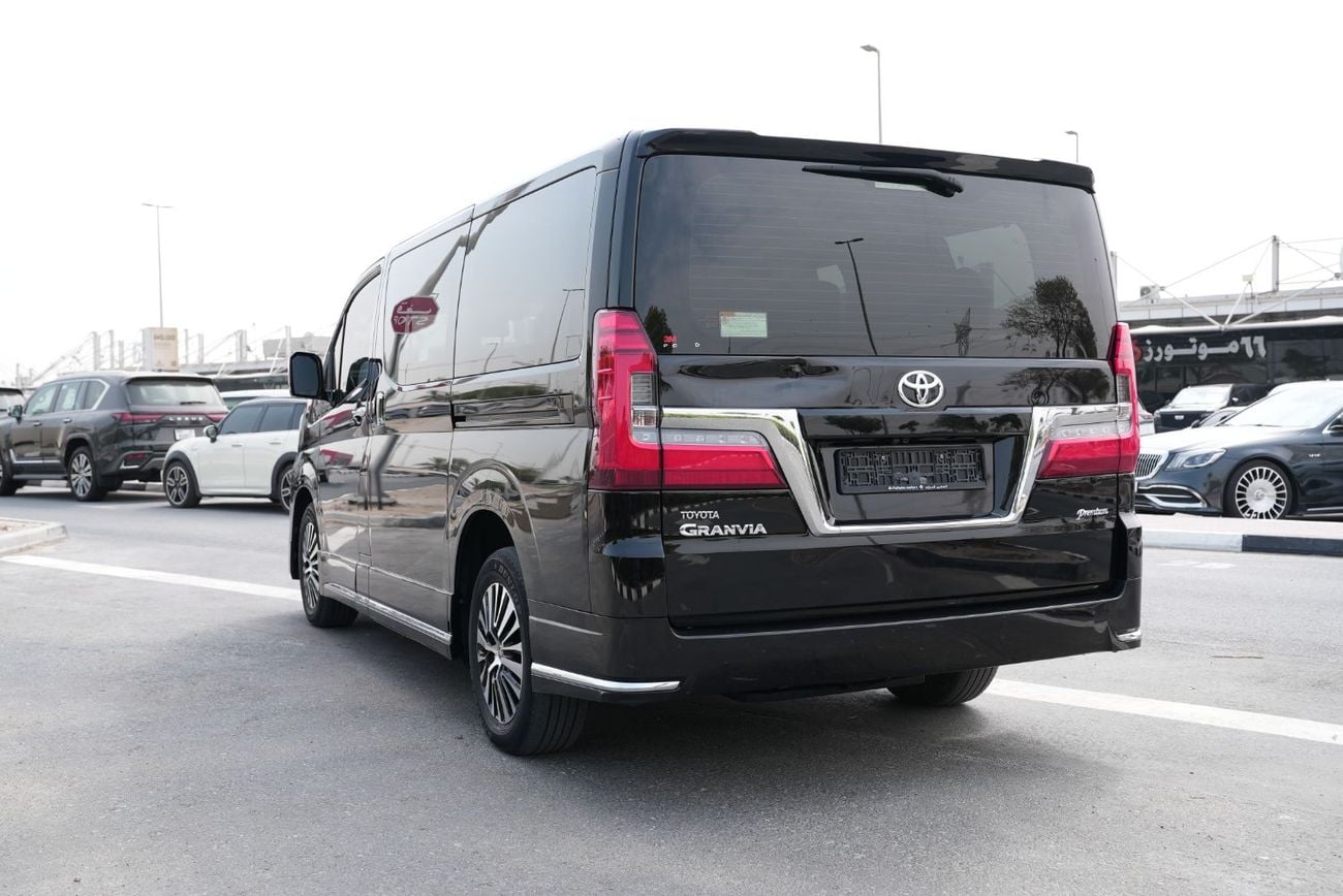 Toyota Granvia PREMIUM