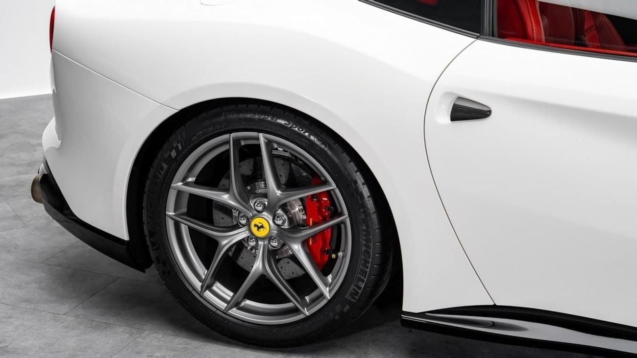 فيراري F12 بيرلينيتا - 2016 - Japanese Specs