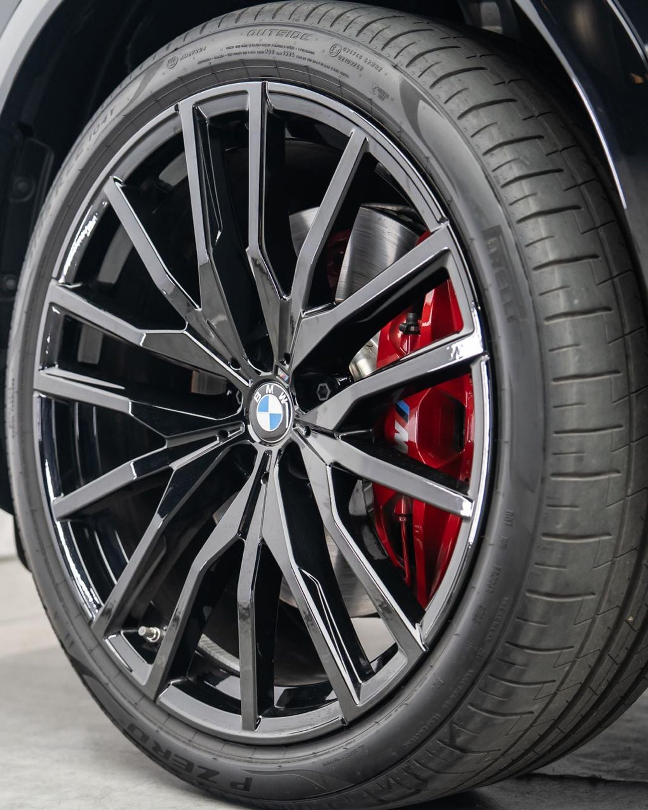 BMW X6 M60i