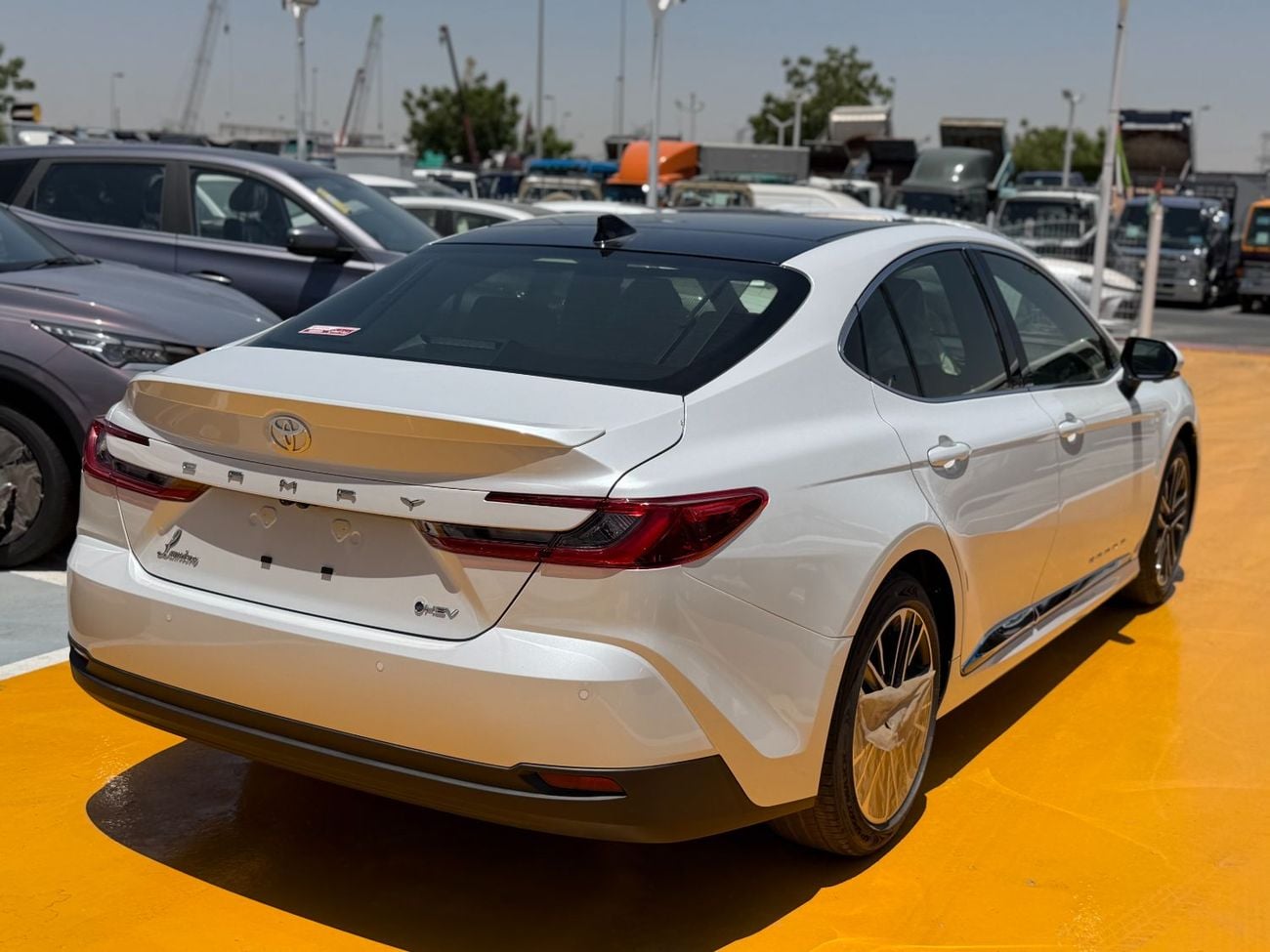 تويوتا كامري LIMITED HEV Lumiere HEV 2026