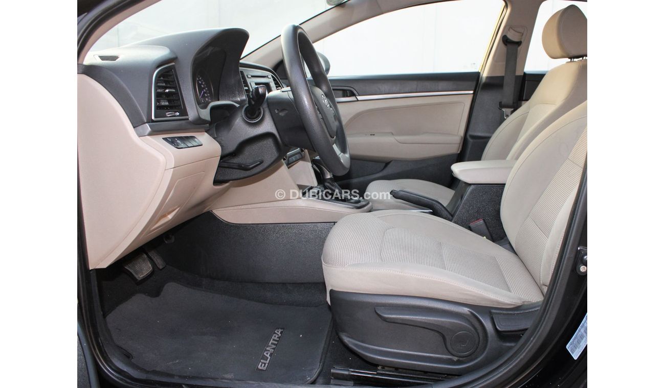 Hyundai Elantra Hyundai Elantra 2017, GCC, in excellent condition, without paint, without accidents, very clean from