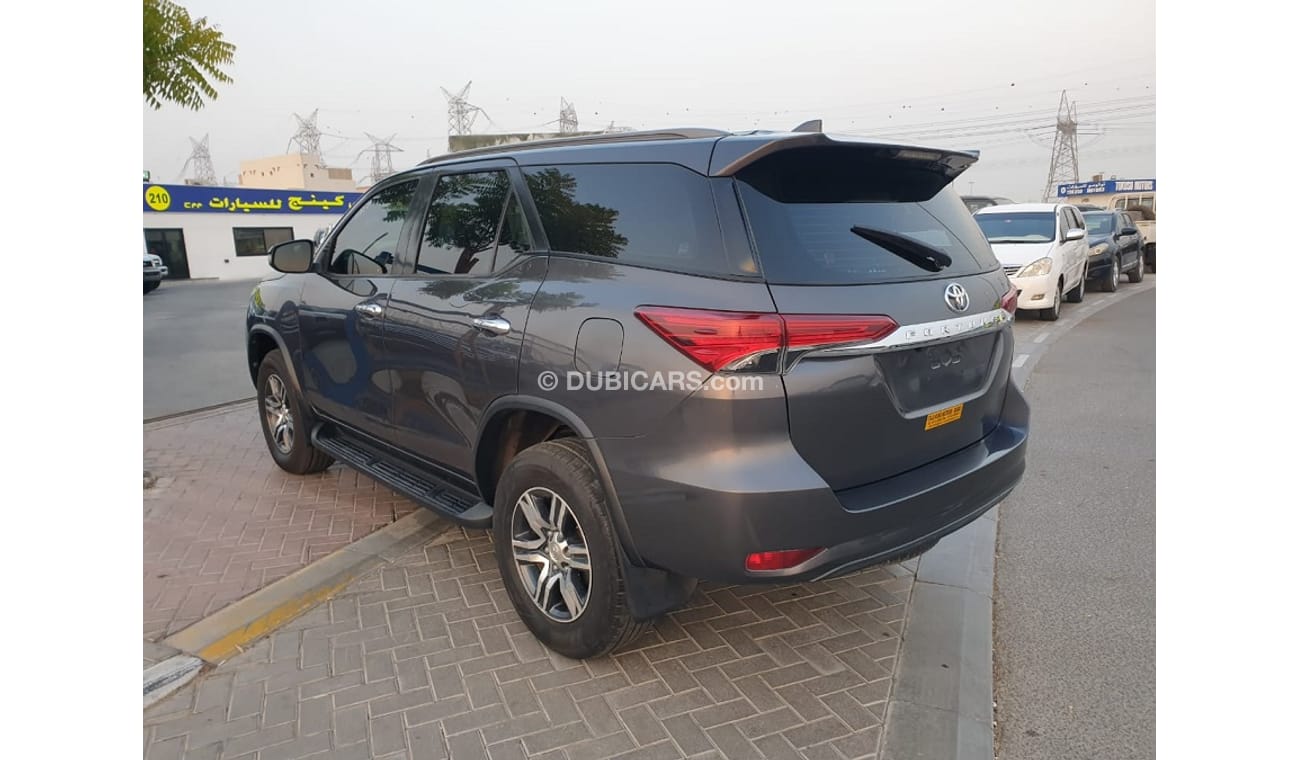 Toyota Fortuner 2.7 PETROL (4 CYLINDER)