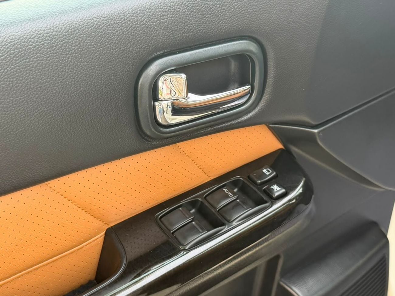 Nissan Patrol HT SAFARI