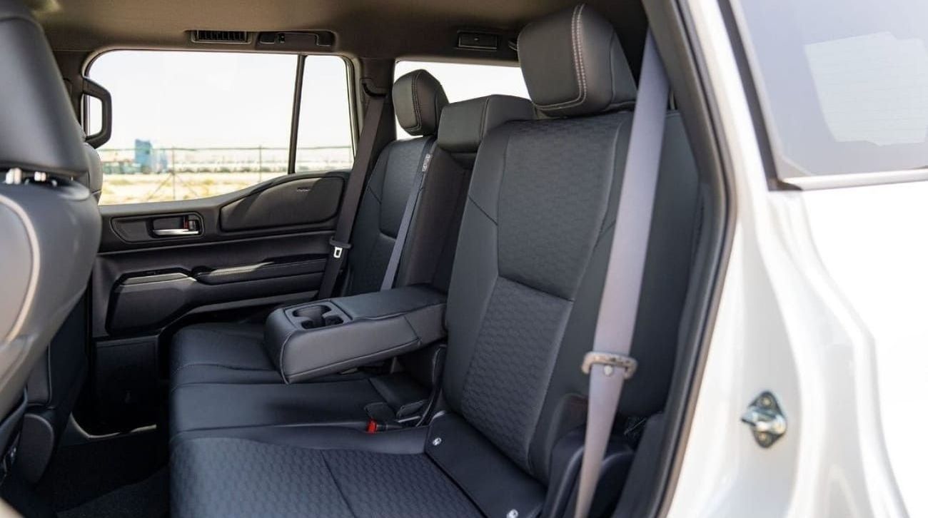 تويوتا برادو TOYOTA PRADO 250 2.4P AT FIRST EDITION MY2025 – WHITE