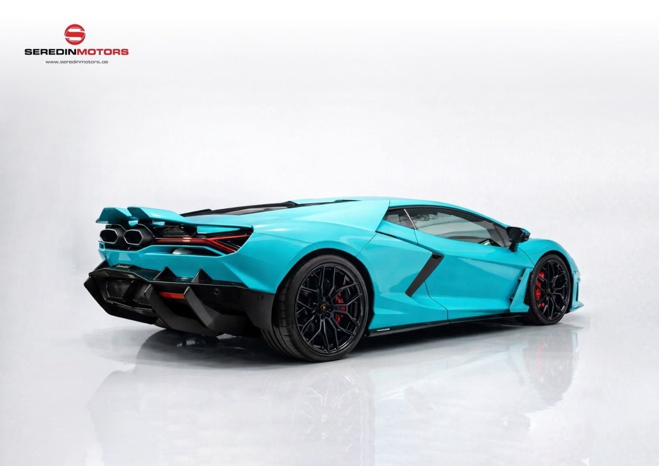 Lamborghini Revuelto