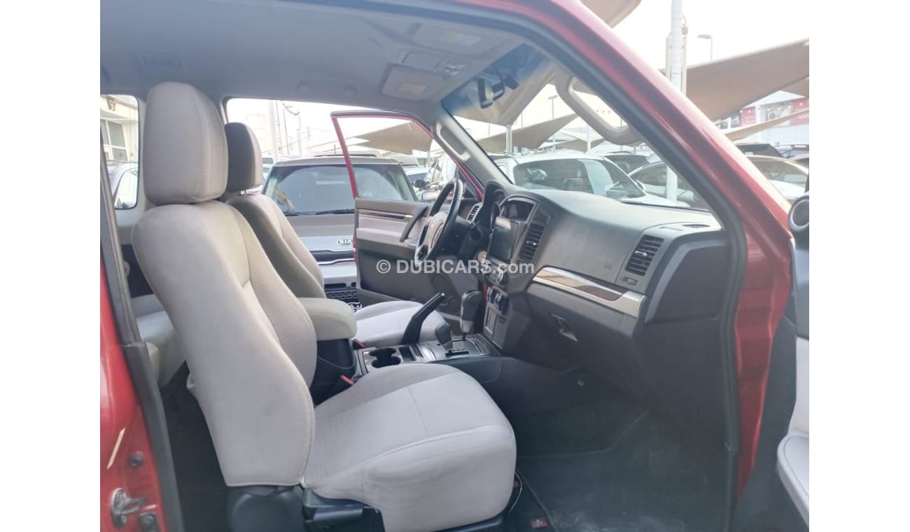 ميتسوبيشي باجيرو بينين متسوبيشي  باجيرو خليجي 2010صبغ وكاله  كاميرا مراقبة رنجات ومثبت سرعه لاتحتاج الي مصاريف