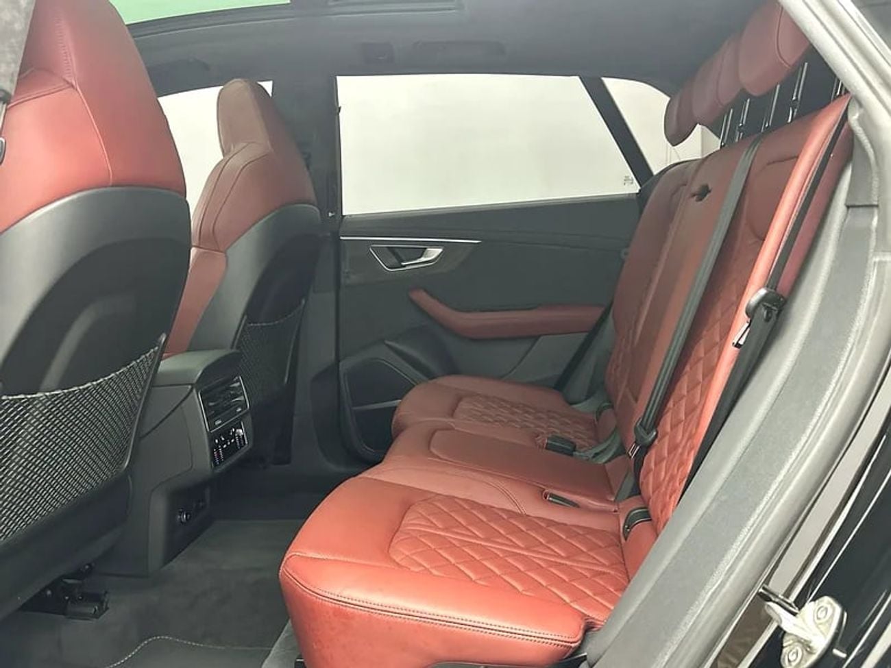 Audi SQ8 TFSI quattro 507hp (Ref# 033063)