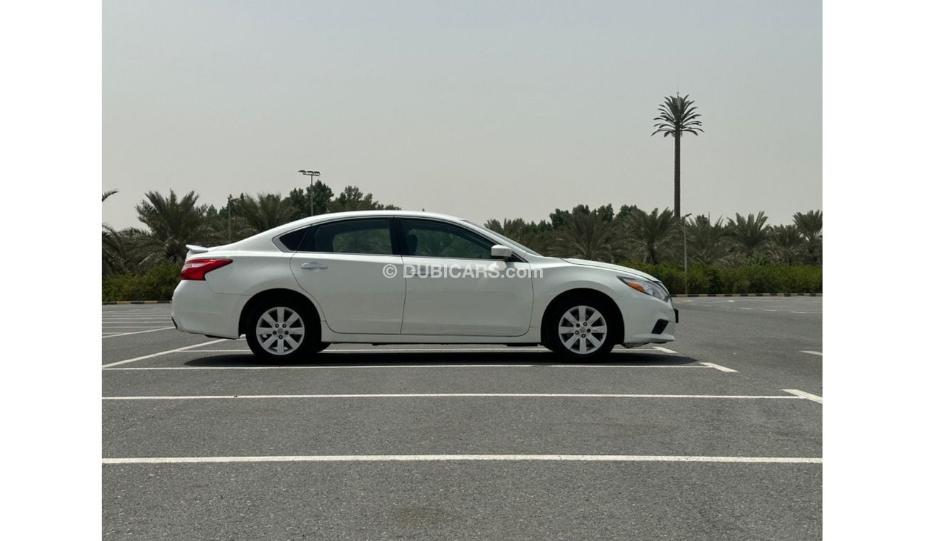Nissan Altima SV MODEL 2017 GCC CAR PERFECT CONDITION INSIDE AND OUTSIDE