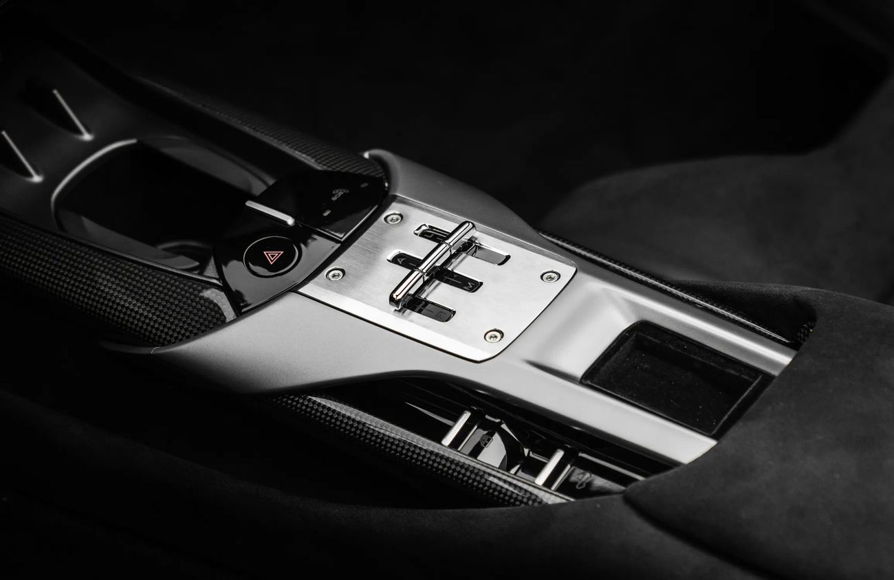 فيراري 12سيلندري ⁠6.5L Naturally Aspirated V12 Engine