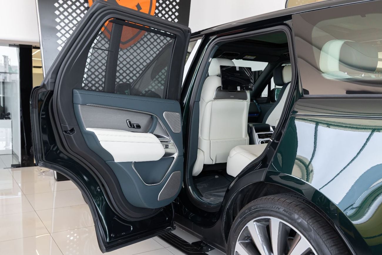 Land Rover Range Rover SV LWB P615 Range Rover | Vogue | SV | GCC | 4.4L Twin-Turbo V8 | SWB | AWD | VIP Rear Seats | 2026