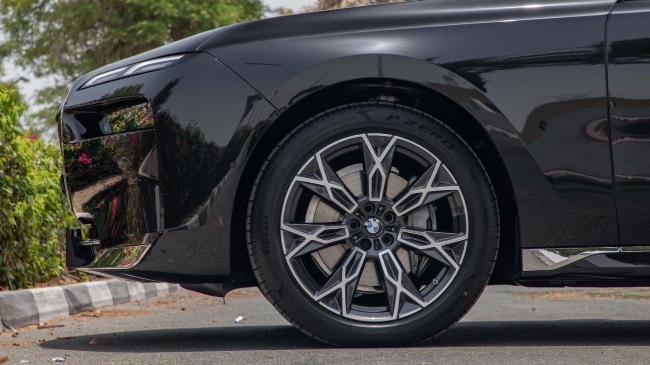 BMW 735i | GCC Specs | 2026 | 3 Years Warranty & Contract Service | For Local Registration +10%