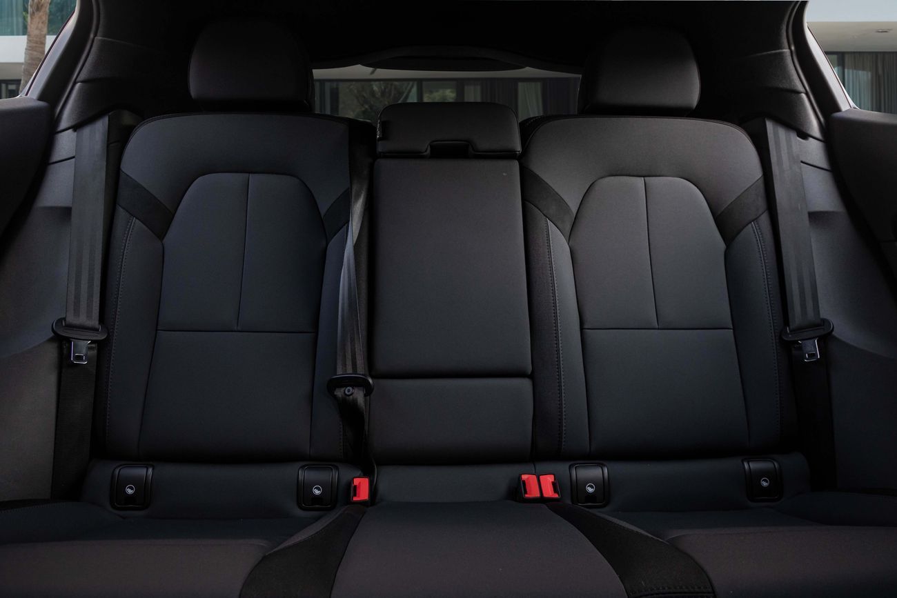 Polestar 2 2 Long Range Single Motor | 1,489 P.M | 0% Downpayment | AGENCY WARRANTY