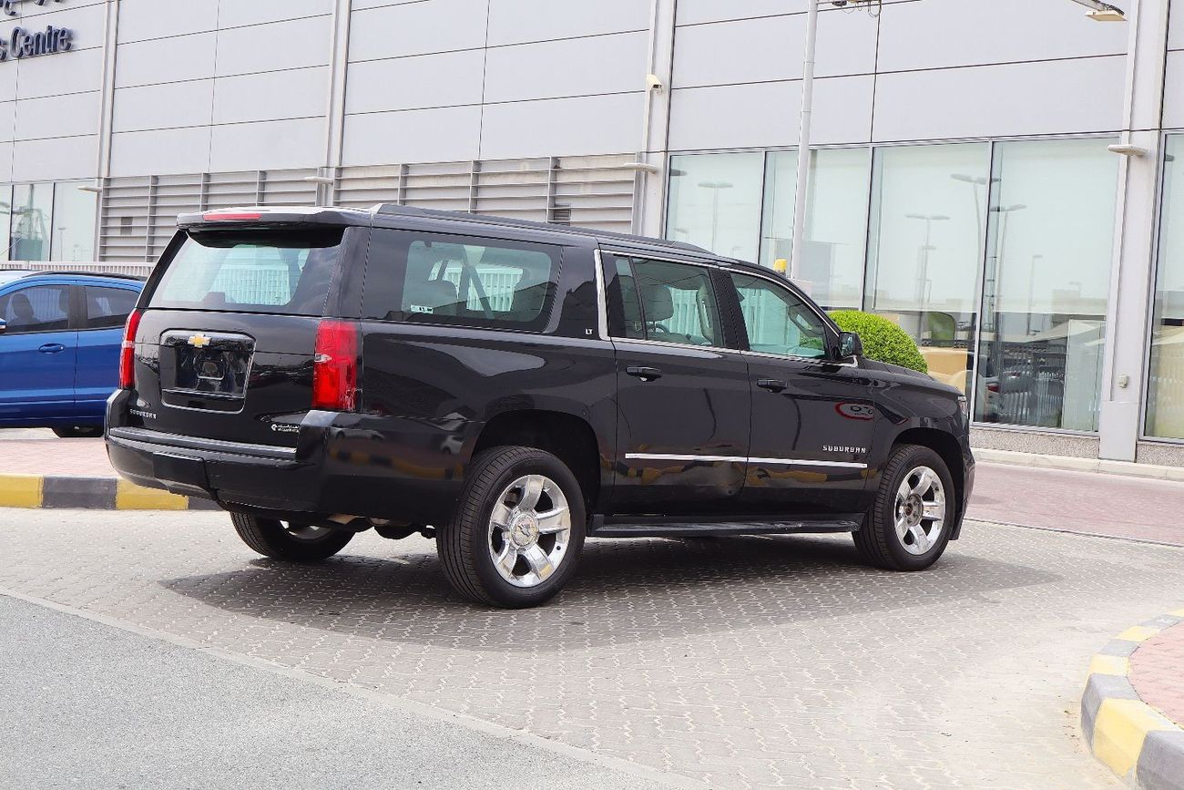 Chevrolet Suburban LT 5.3L 4WD