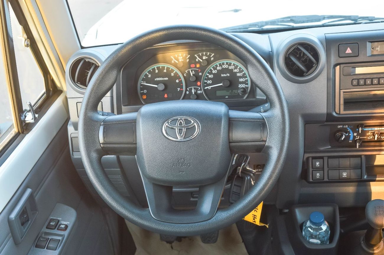 تويوتا لاند كروزر 70 TOYOTA LAND CRUISER 78 4.0L 4WD MT 3DOOR SUV 2025