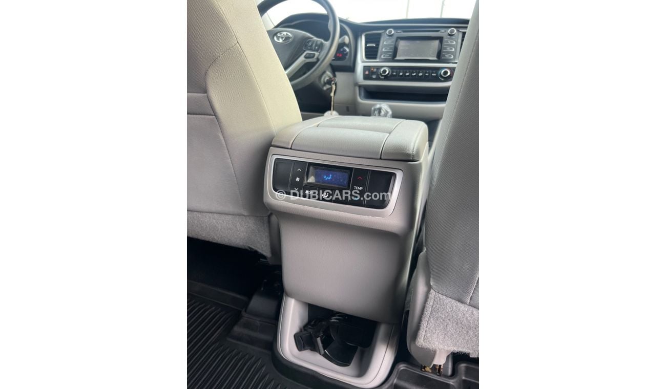 Toyota Highlander 2019 LE AWD 3.5L - 4x4 USA IMPORTED