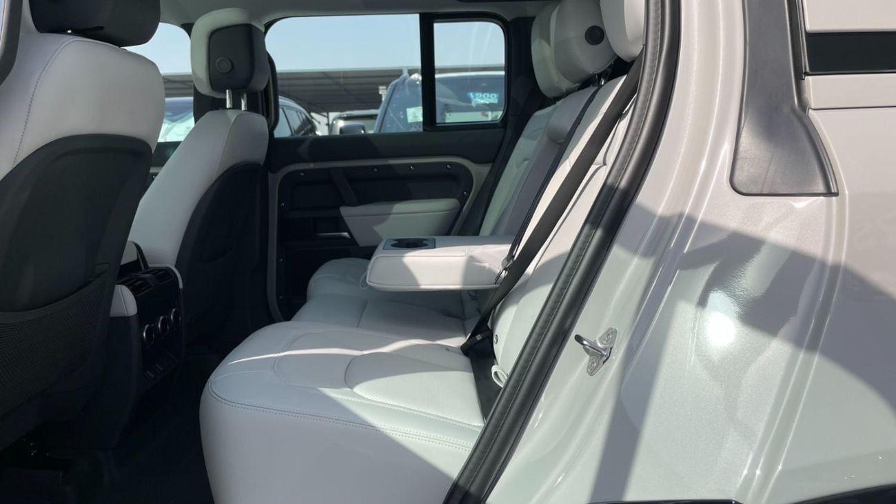 لاند روفر ديفندر 2026 Land Rover Defender P400 110 HSE X-DYNAMIC WARRANTY 5 YEARS