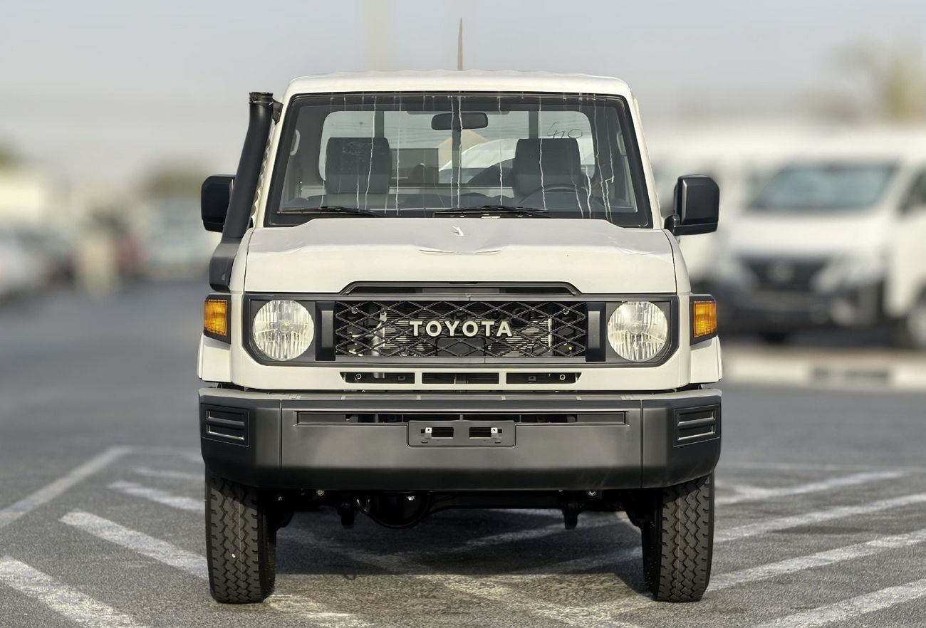 تويوتا لاند كروزر بيك آب 2025 TOYOTA LAND CRUISER 79 2.8L DIESLE MT