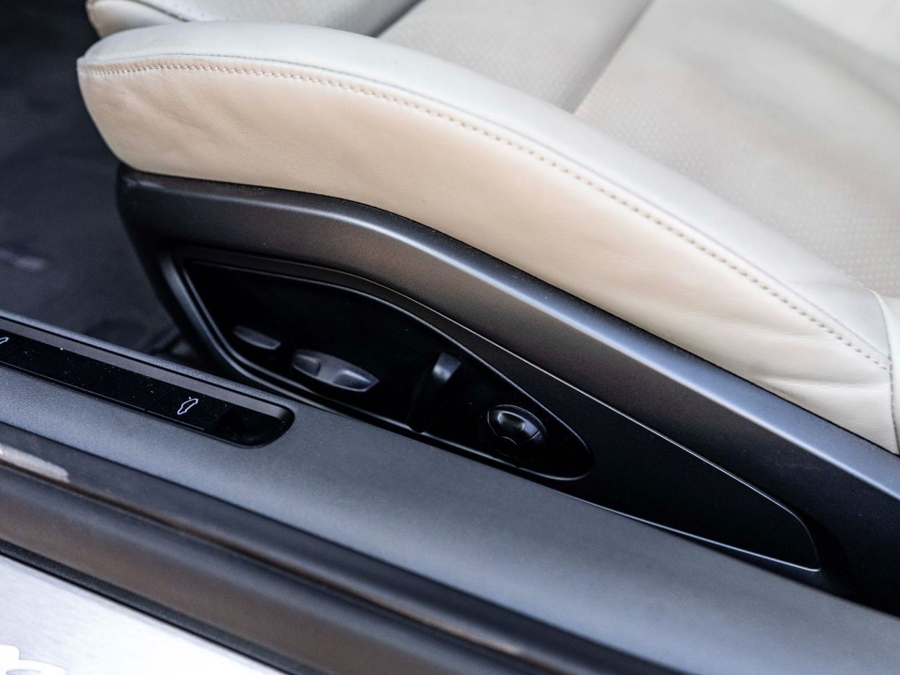 بورش 911 Carrera 4S 3.0L (444 HP) Coupe