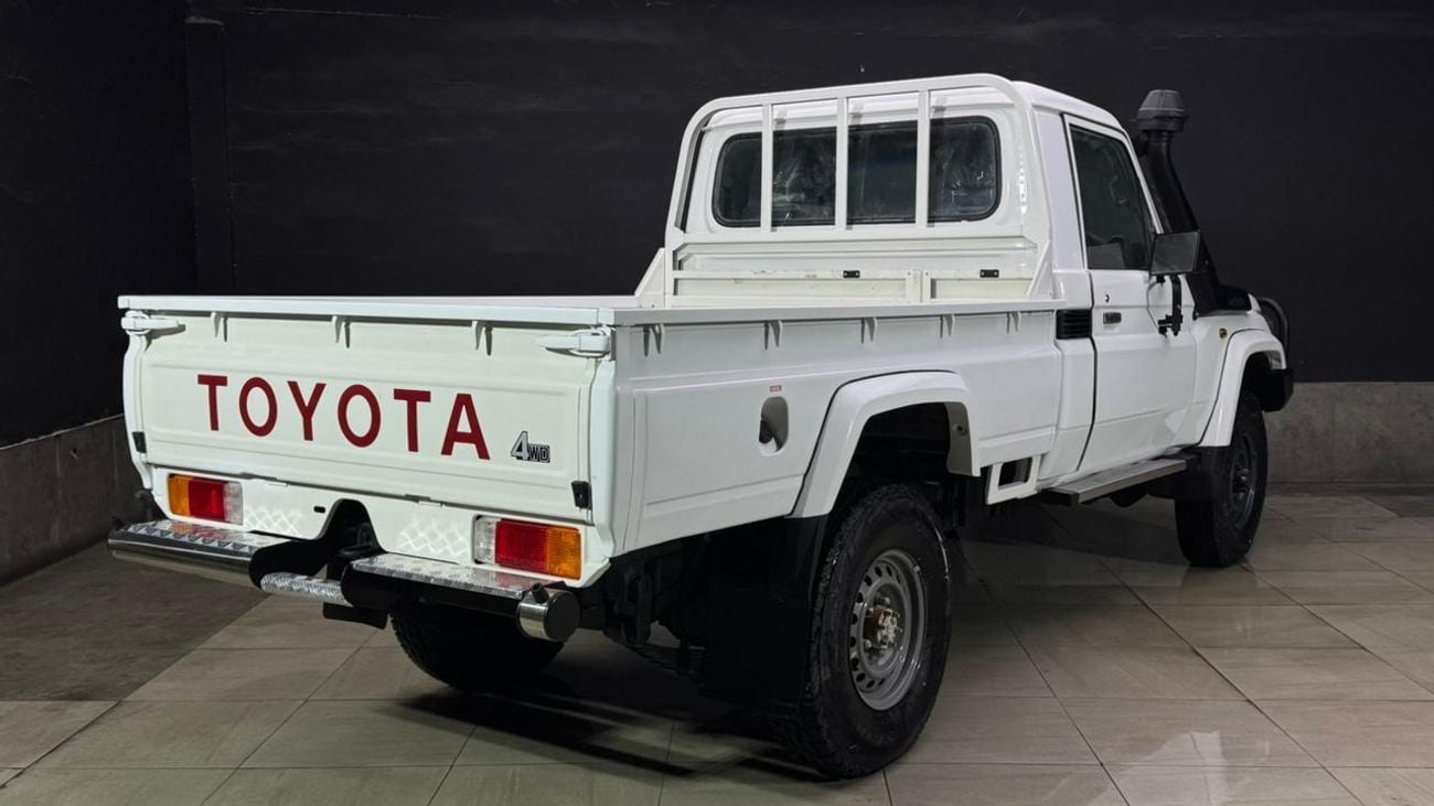 Toyota Land Cruiser Pick Up LAND CRUISER PICKUP ,MODEL YEAR 2020 ,DIESEL 4.5 LITER ,RIGHT HAND DRIVE