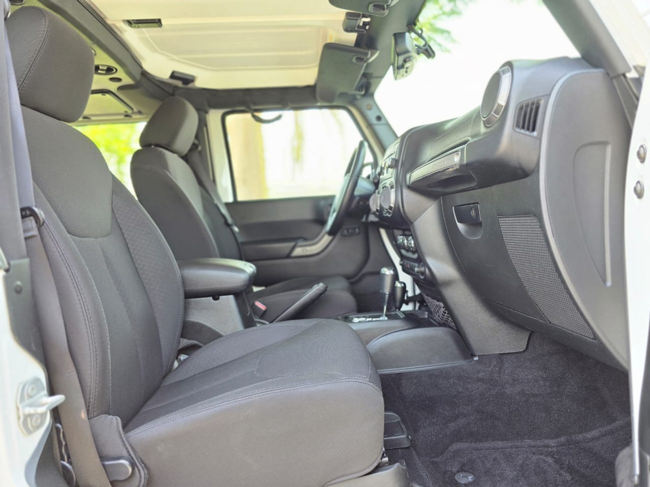 جيب رانجلر Sport 3.6L A/T (5 Seater)