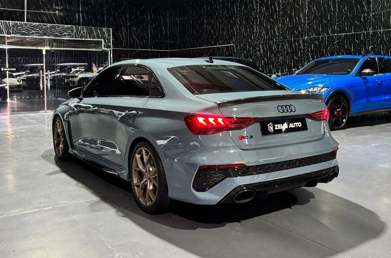 Audi RS3 quattro 2.5L Sedan