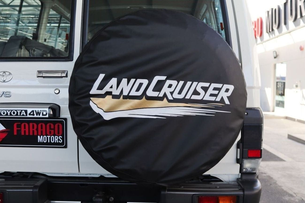 Toyota Land Cruiser 70 2025 TOYOTA LAND CRUISER GRJ 78 4.0 V6  **EXPORT ONLY**التصدير فقط خارج الخليج**