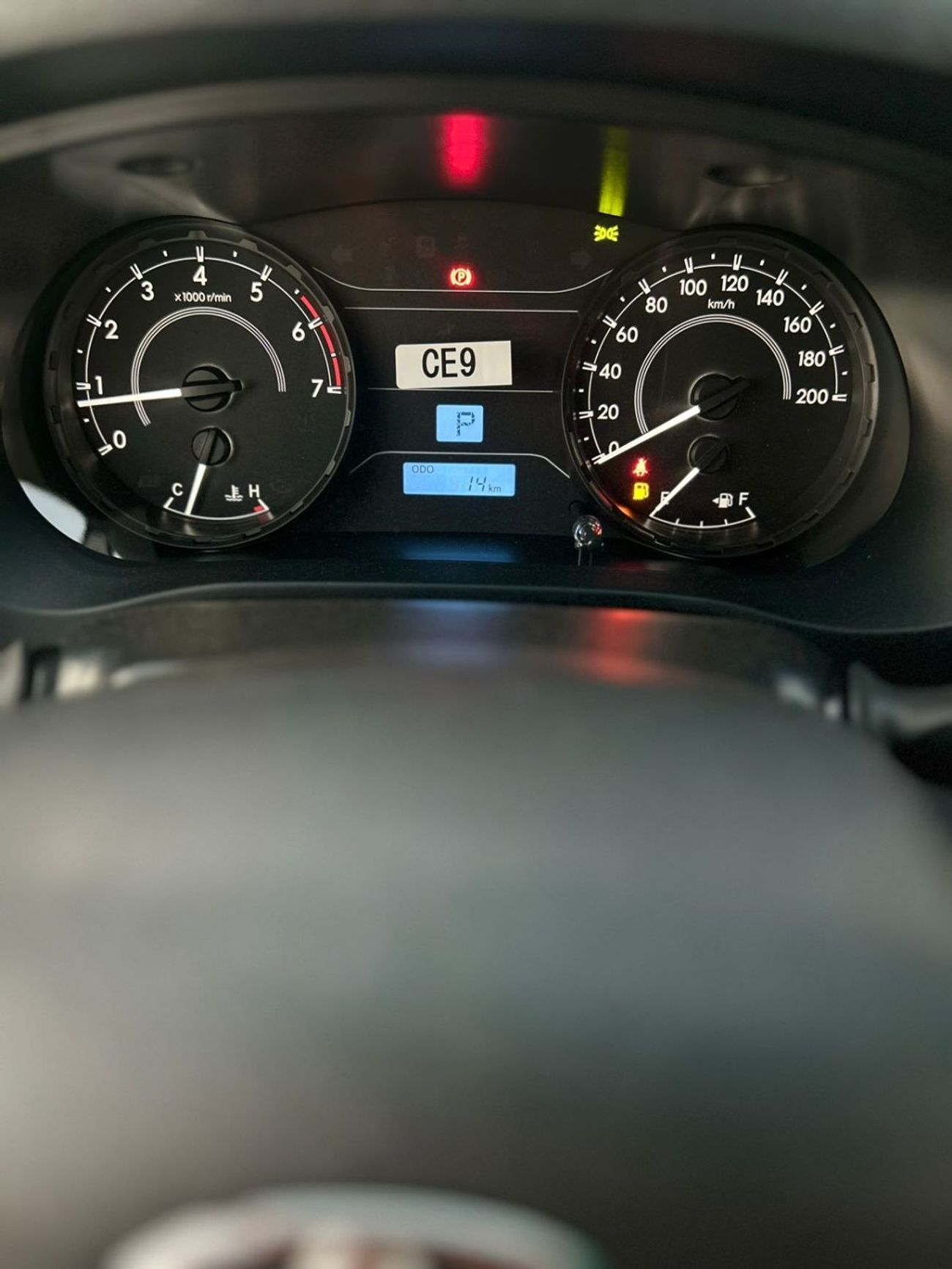 Toyota Hilux DLS 2.7L DLx 2.7L