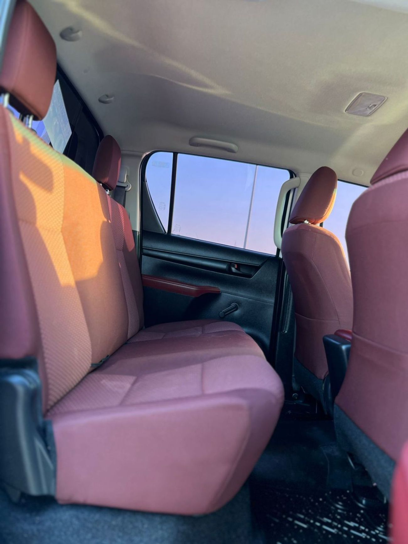 تويوتا هيلوكس 