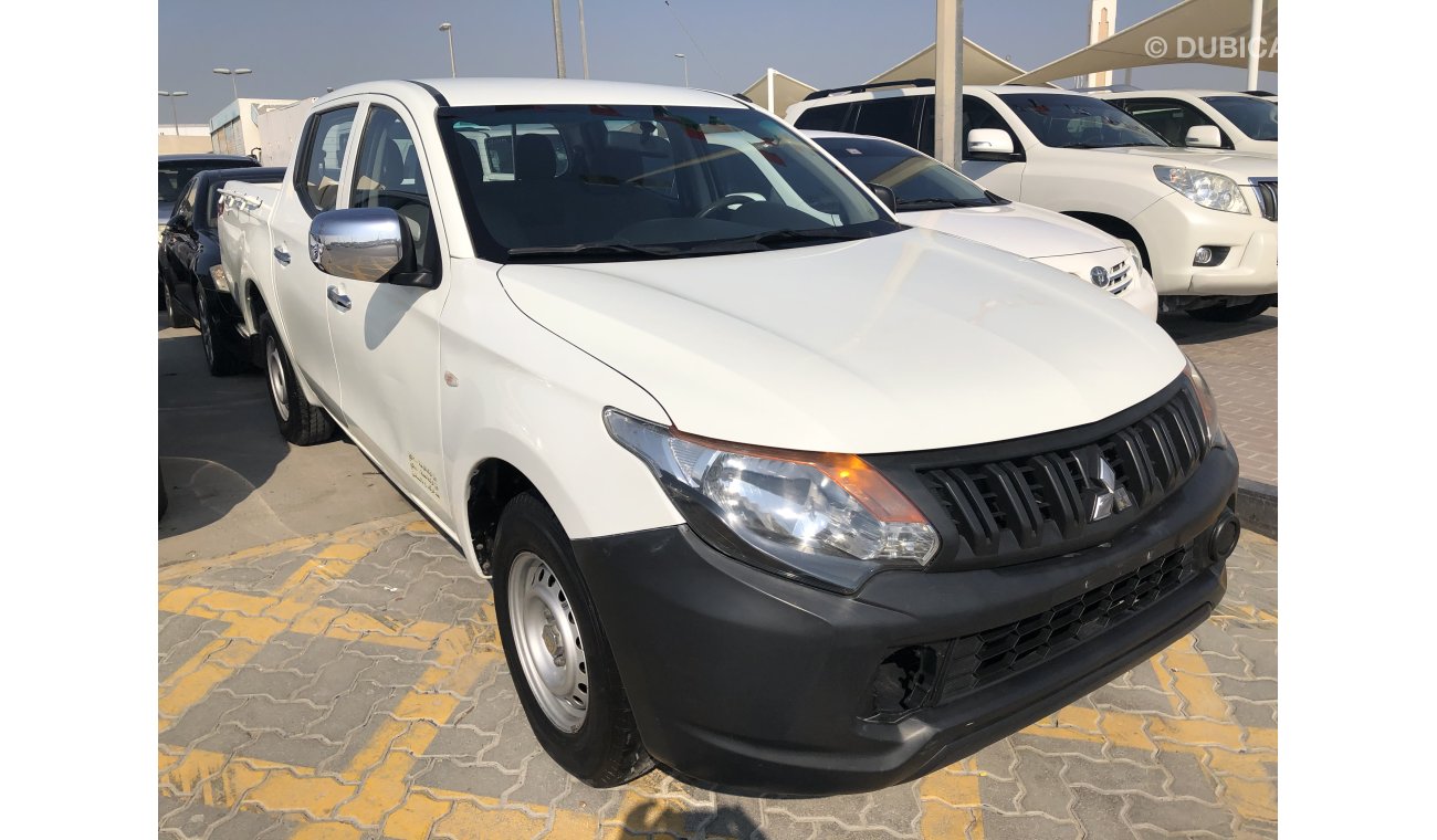 Mitsubishi L200 Mitsubishi L200 D/c Pick Up, model:2016. free of accident